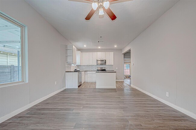 Building Photo - 7422 Avenue I
