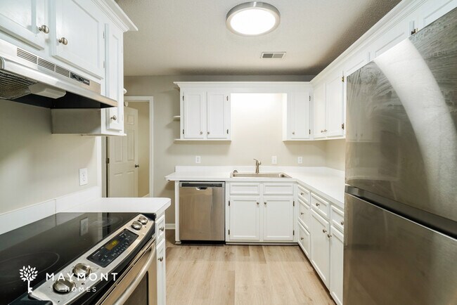 Building Photo - 213 Taylor Dr