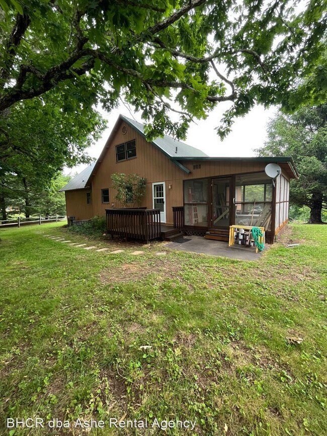 Building Photo - 2 br, 2 bath House - 326 Monticello Dr