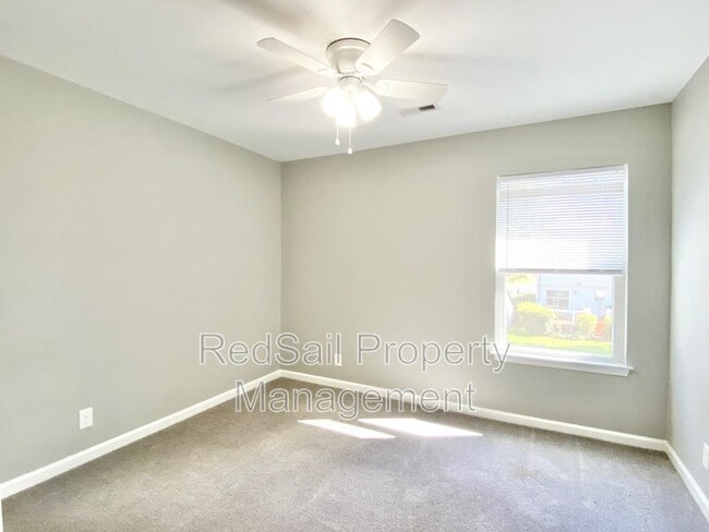 Building Photo - 184 Stony Ridge Ct