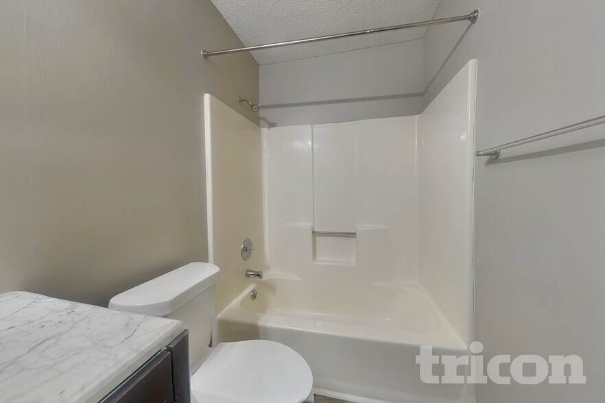 Building Photo - 39 Pine Grove Cir