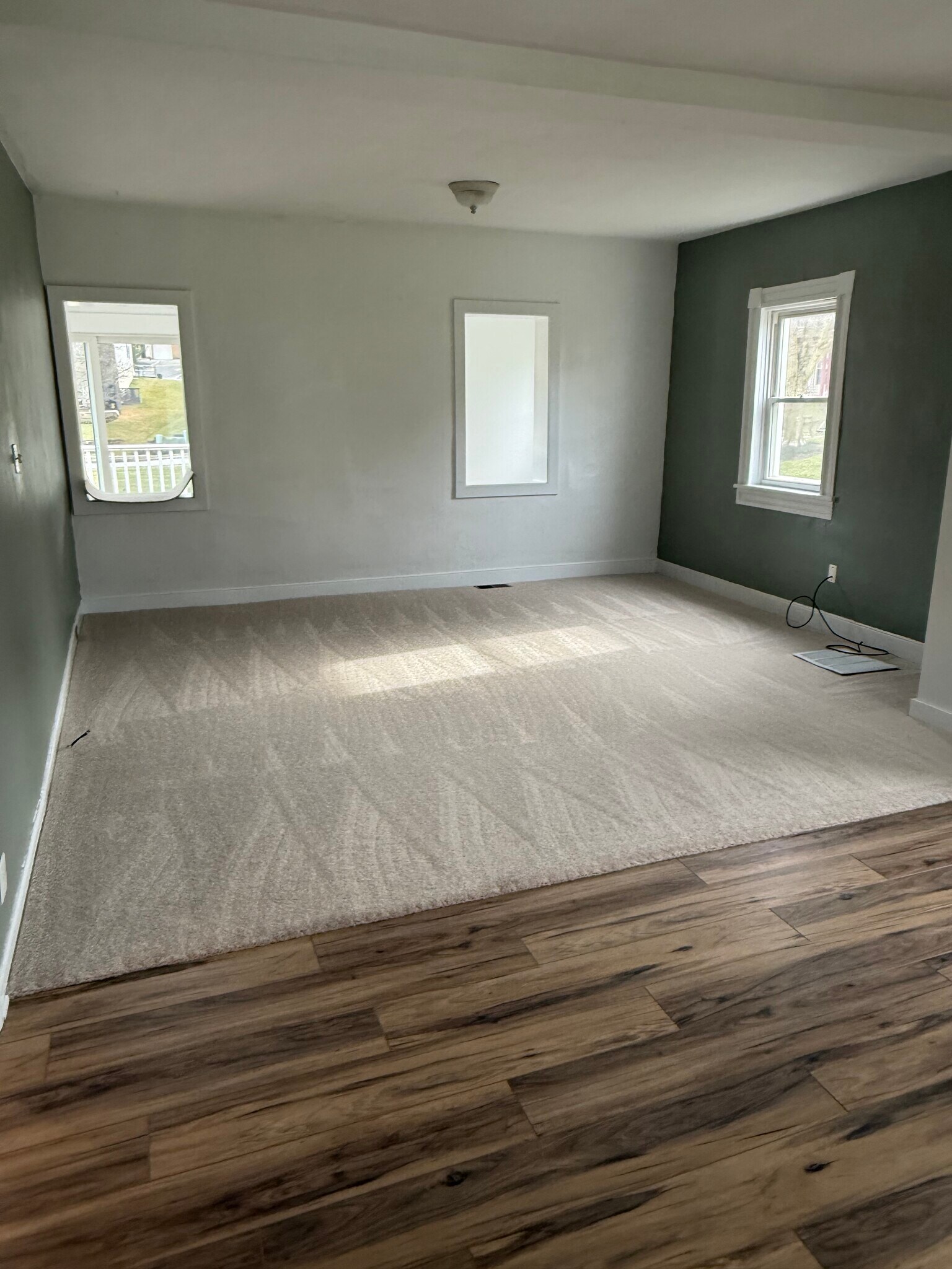 Building Photo - 7350 Seneca Ridge Dr