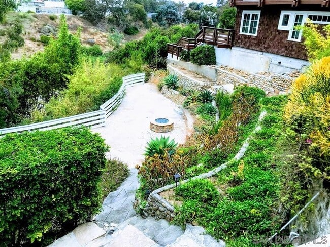 Building Photo - 1336 Bush St