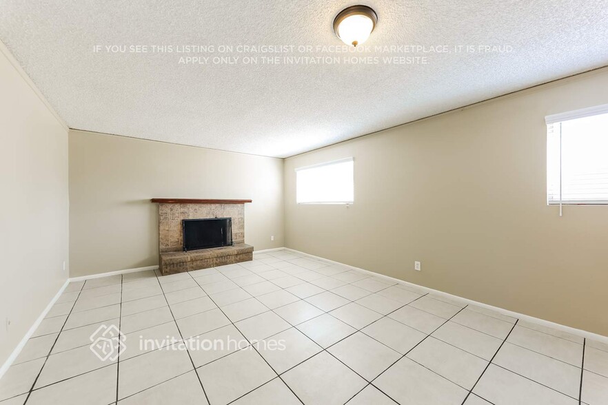 Building Photo - 4619 W Northview Ave