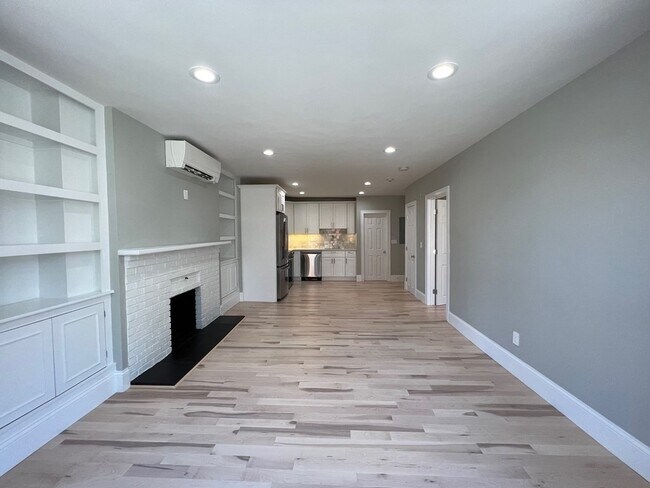 Building Photo - 495-497-497 Beacon St