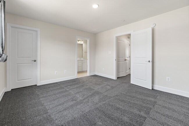 Building Photo - 2962 Chalkstone Pl