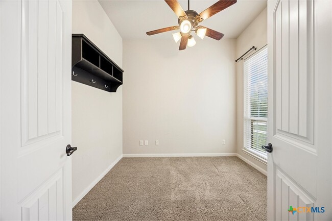 Building Photo - 249 Legacy Hills