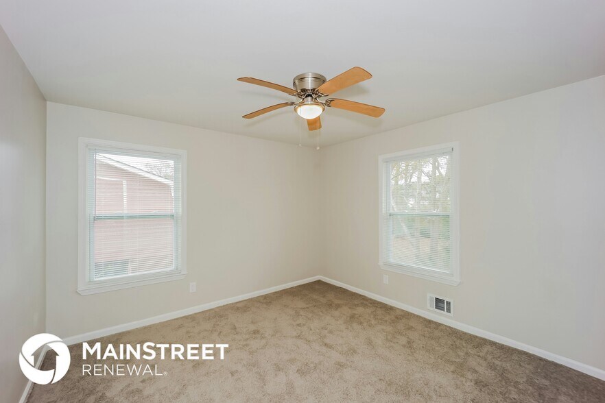 Building Photo - 6937 Doncaster Rd