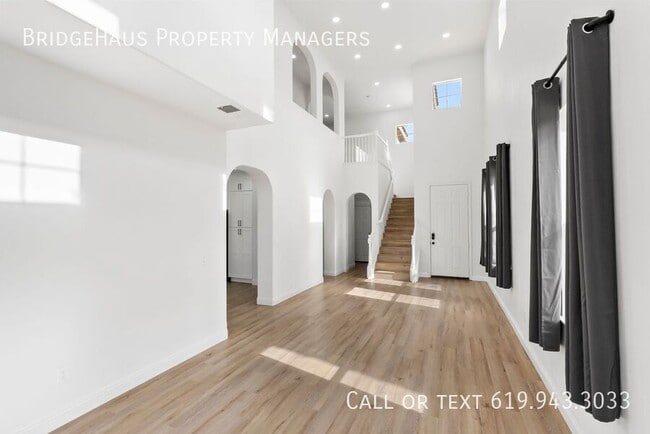 Building Photo - 1048 Sunset Crossing Point