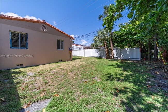 Building Photo - 2001 SW 37th Ave