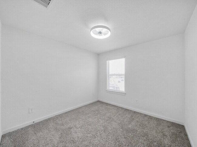 Building Photo - 14379 Sweet Mdw Trl