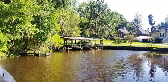 Building Photo - LEASE PENDING  8708 Castaway Cove Ct.