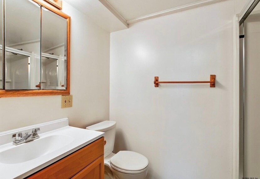 Bathroom - 661 Watervliet Shaker Rd