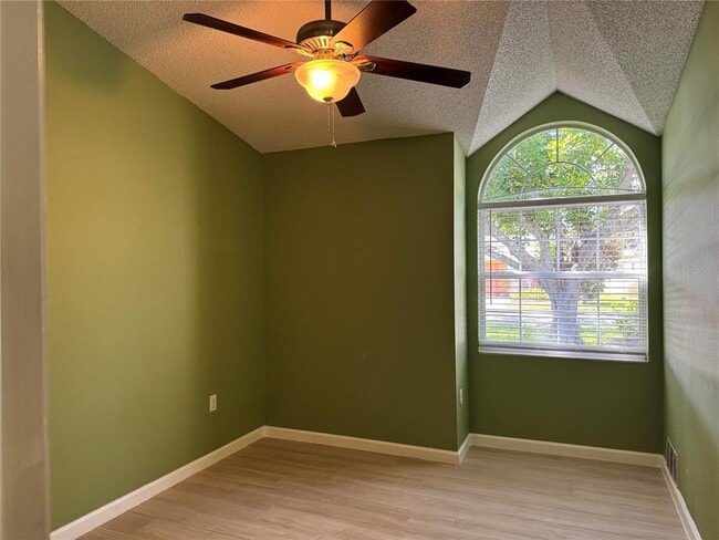 Building Photo - 4750 Hamlets Grv Dr