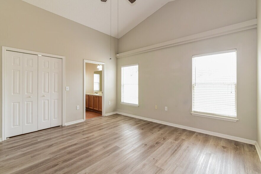 Building Photo - 1051 Woodsong Way