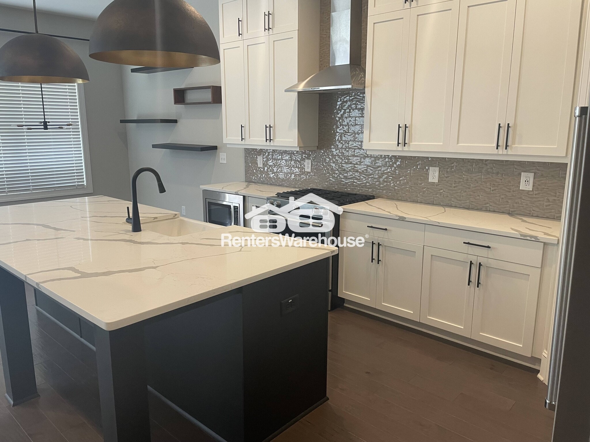 Building Photo - 1974 Drew Dr