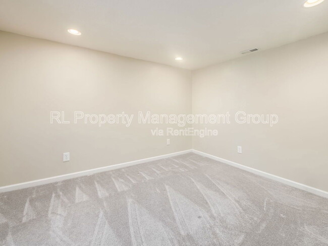 Building Photo - 2517 Minerva Lake Rd