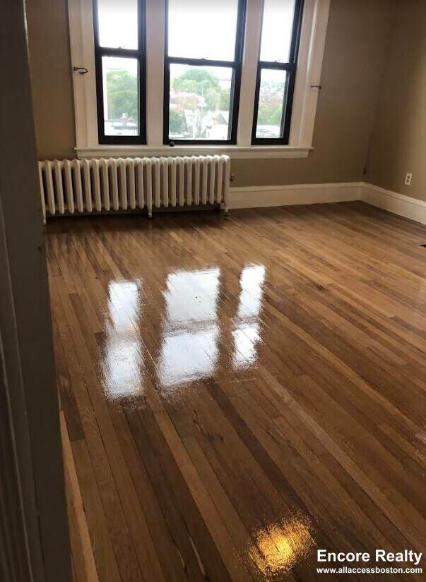 Building Photo - 448 Park Dr