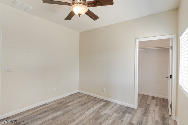 Building Photo - 10068 Emerald Edgewater Ct