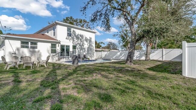 Building Photo - Gorgeous, Like-New Pool Home!