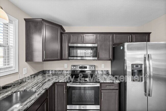 Building Photo - 314 Lugano Ln