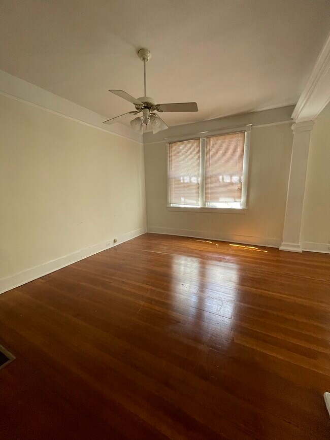 Building Photo - 7818 Saint Charles Ave