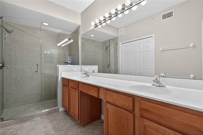 Building Photo - 1440 Tiffany Ln