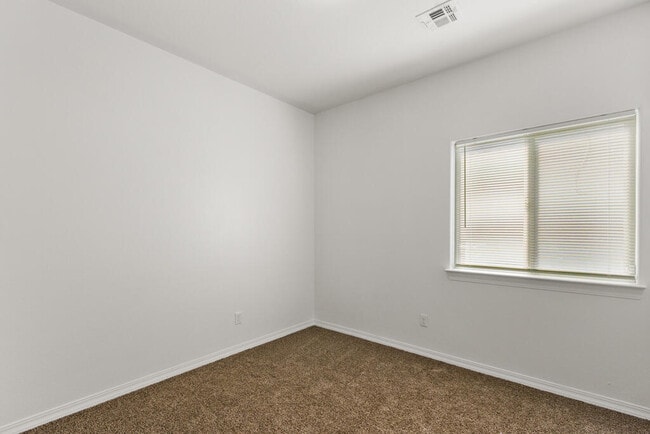 Building Photo - 14242 John Scagno