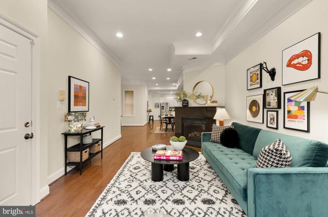 Building Photo - 1512 Park Rd NW