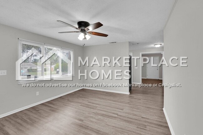 Building Photo - 330 Mercury Dr