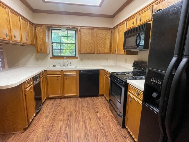 Building Photo - Must See! Welcoming Home In Greenacres Place!
