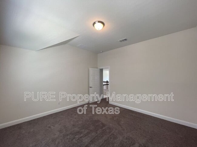 Building Photo - 716 Expedition Way