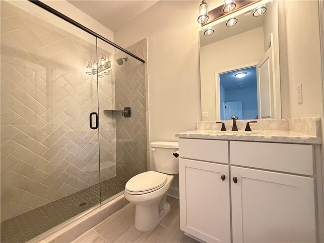 Building Photo - 1545 Dahlia Dr