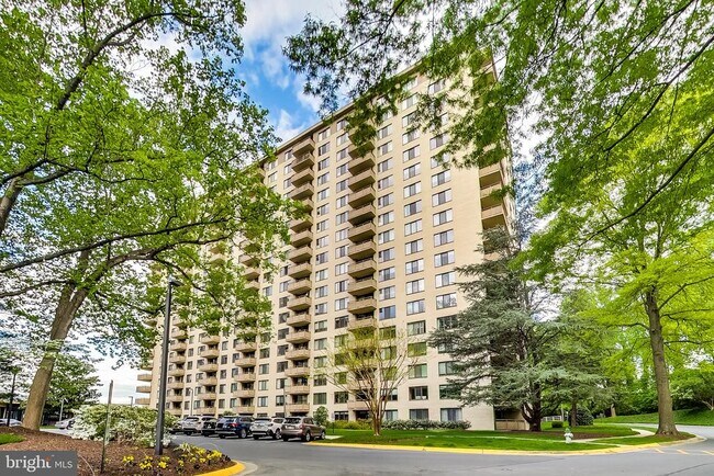 Building Photo - 5225 Pooks Hill Rd
