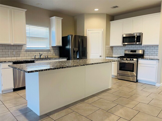 Building Photo - 719 Ashley Falls Ln