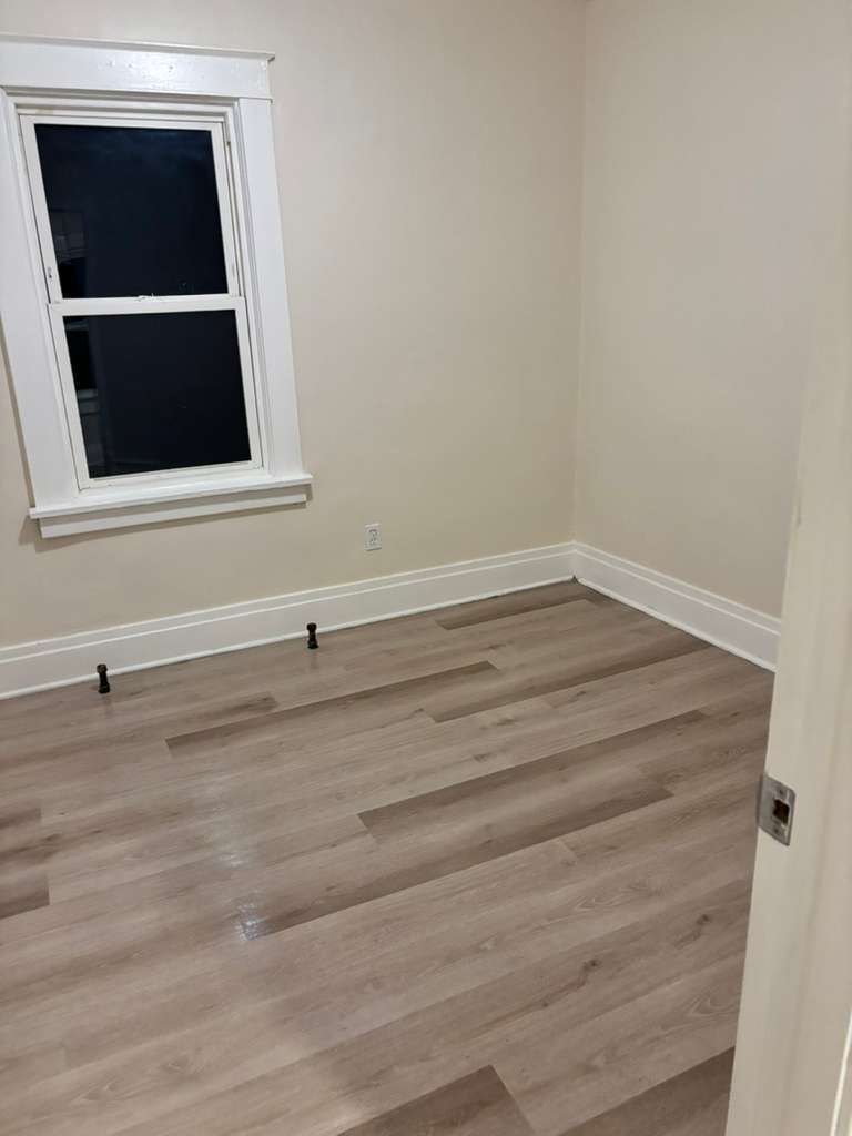 Building Photo - 2423 Falls St