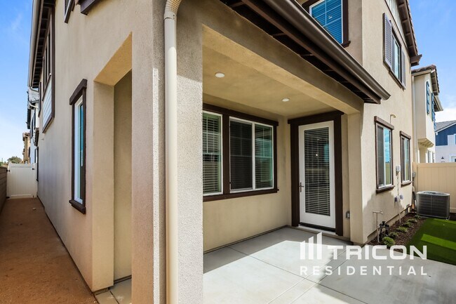Building Photo - 31696 Willowood Way
