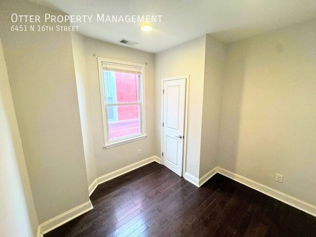 Building Photo - 6451 N 16th St