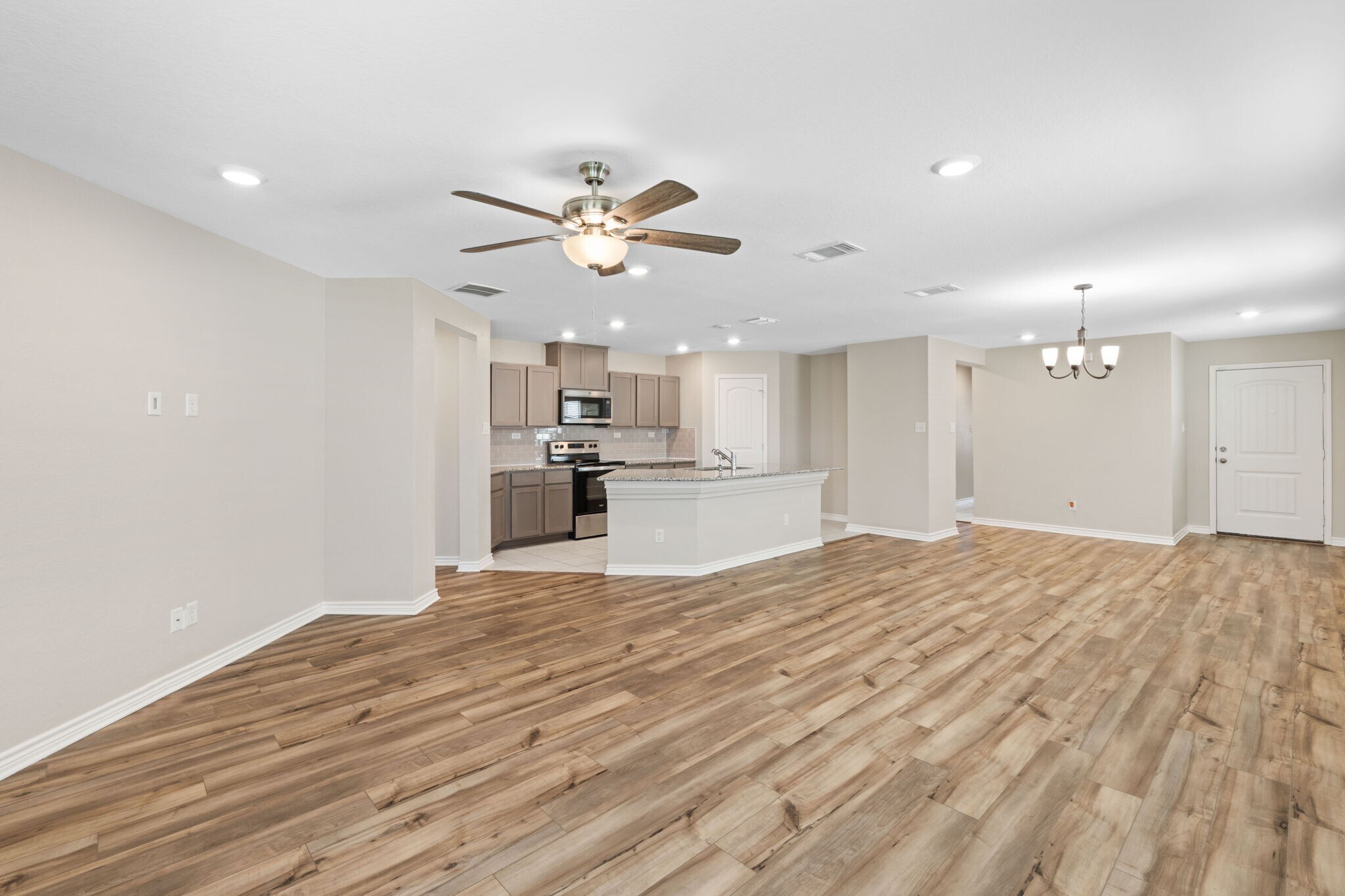 Building Photo - 9411 Braman Pt