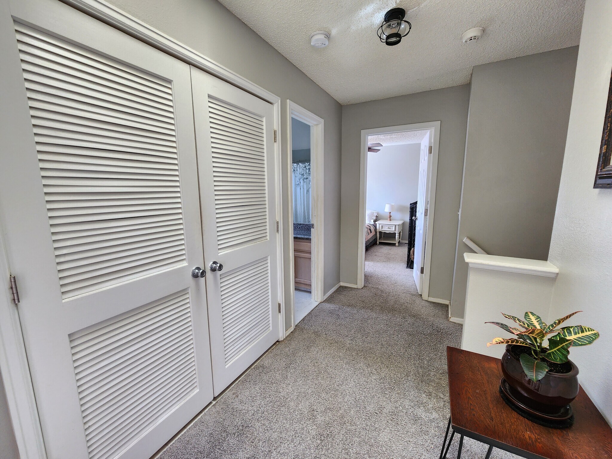 Building Photo - 1512 Coolcrest Dr