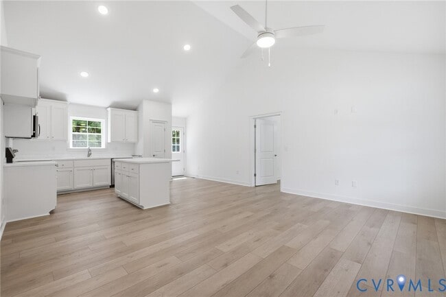 Building Photo - 21169 Baileys Ln