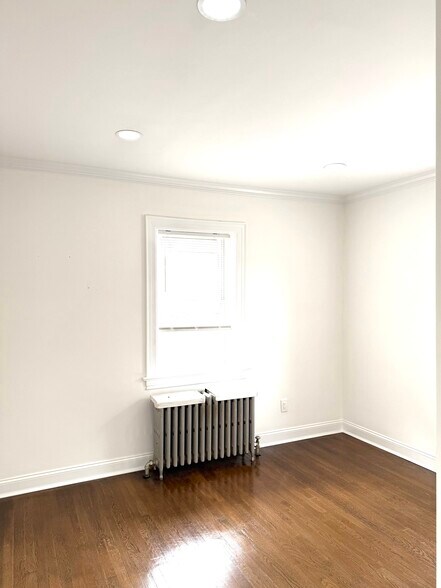 Building Photo - 109 Spring St