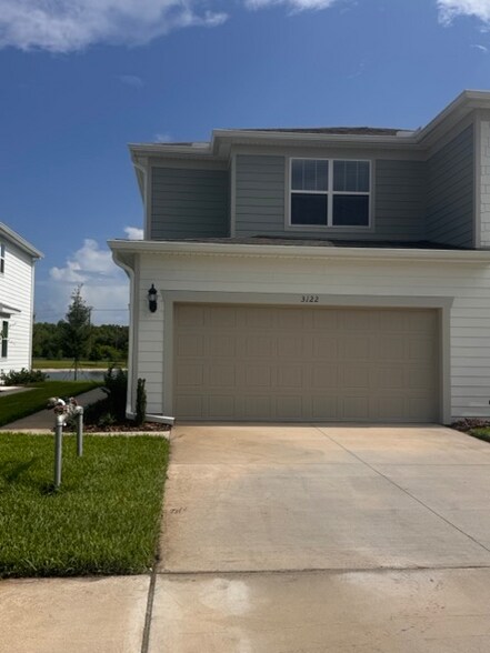 Building Photo - 3122 Emerald Acrs Ln