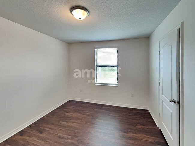 Building Photo - 812 Chatham Walk Dr