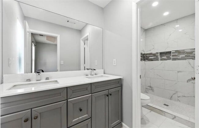 Building Photo - 6347 Ellenwood Dr