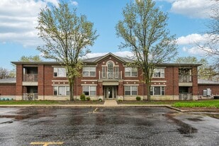 Building Photo - The Enclave