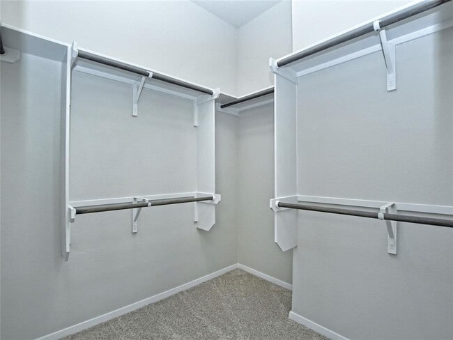 Building Photo - 210 Trailside Ln