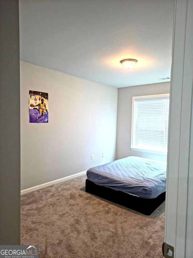 Building Photo - 430 Village Creek Dr SE