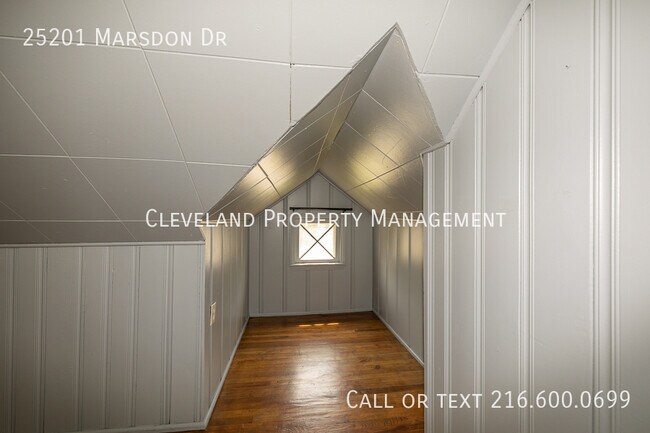 Building Photo - 25201 Marsdon Dr