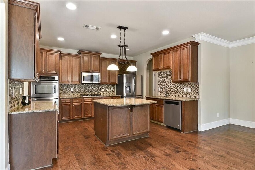 Building Photo - 4530 Fernbrook Pl